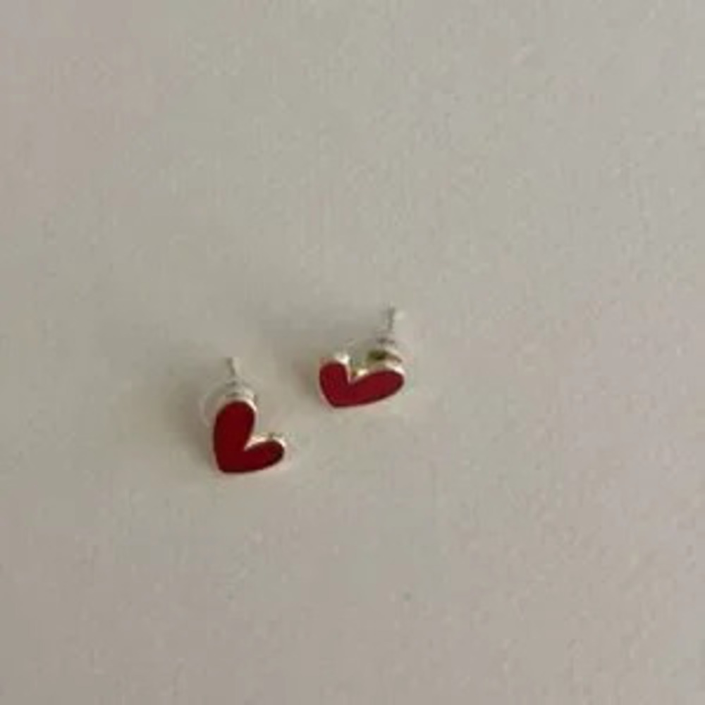 Red Heart Stud Earrings?N1768
